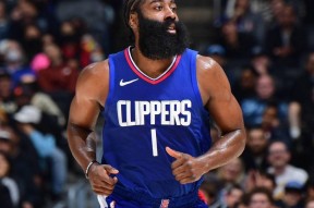 九游会官方网站哈登在巴塞罗那比赛中出色防守，关键助攻引发热议！的简单介绍